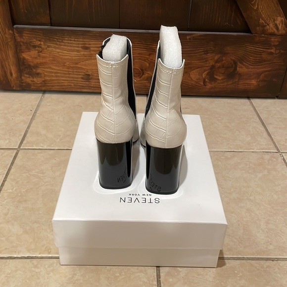 EUC… Steven Booties - Picture 4 of 7